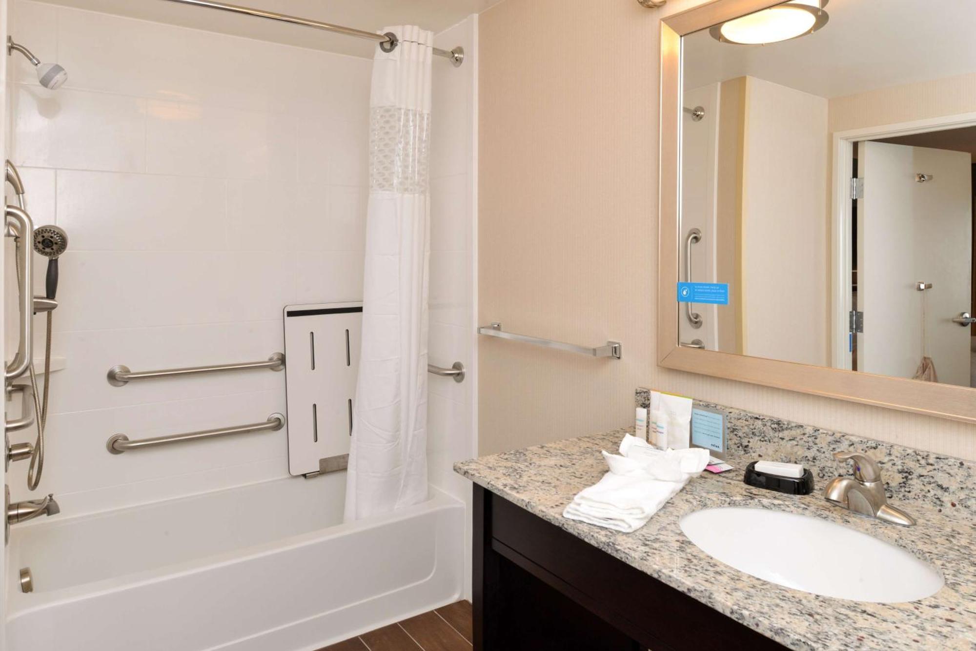 Hampton Inn & Suites Douglas Bagian luar foto